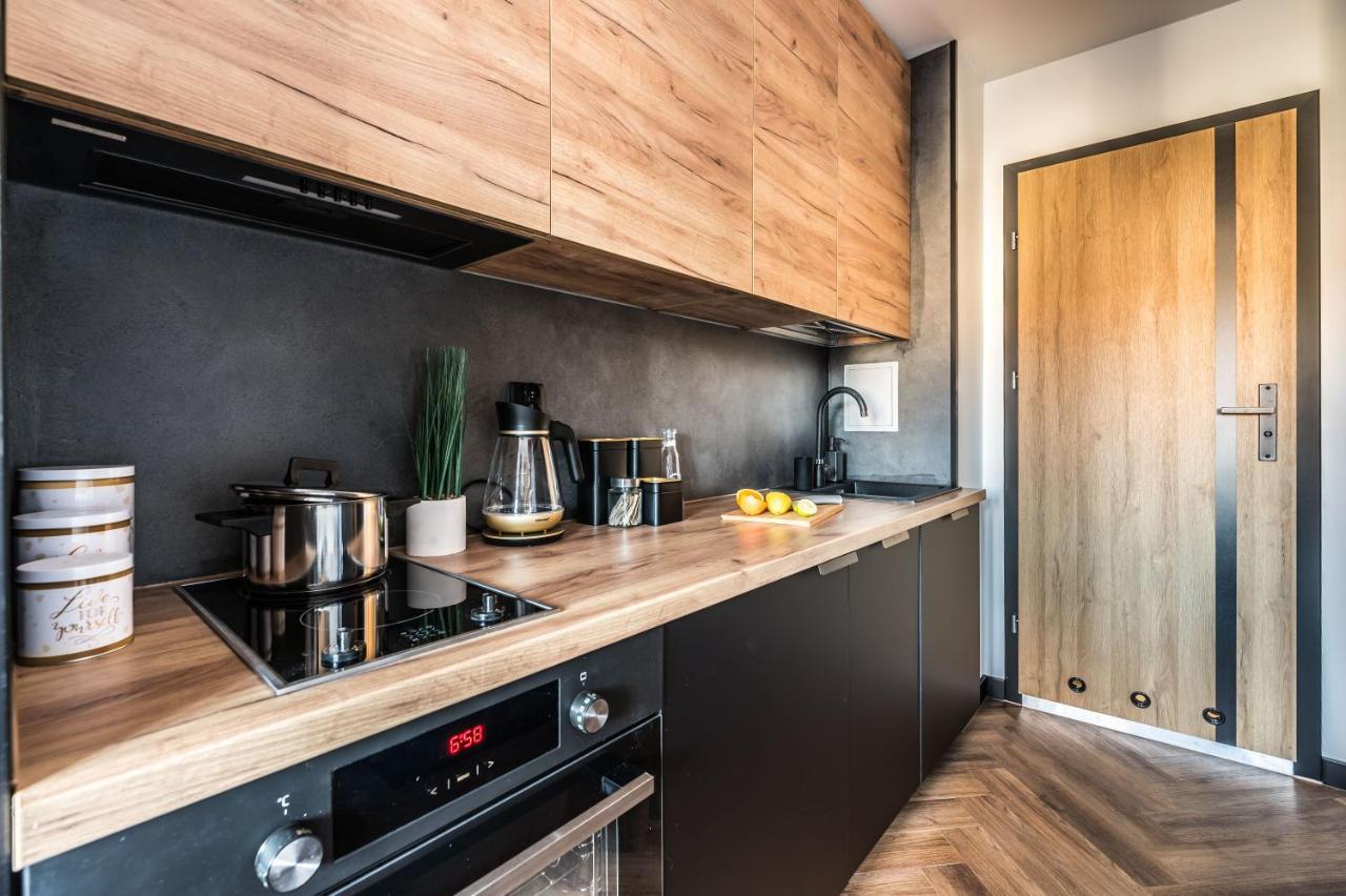 Hexagon Apartment